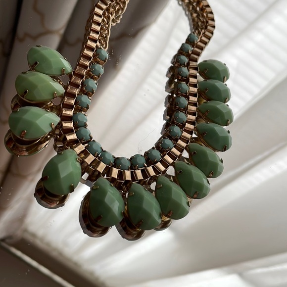 Charming Charlie statement necklace - Picture 1 of 4